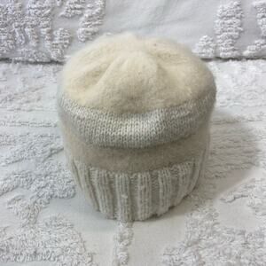 KNITTED BEANIE Women's Sz OS White Cream Granola Girl Winter Cozy Classy Neutral